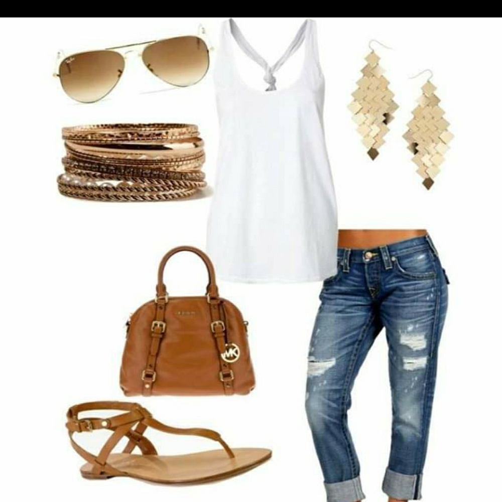 Get 5 items that create a casual outfit! - Picture 1 of 4